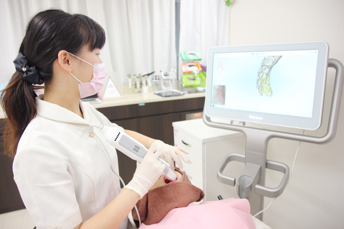 大阪府 大阪市 北区 ホワイトエッセンス梅田新道矯正歯科 トータルな視点で多彩な歯科診療をご提供します